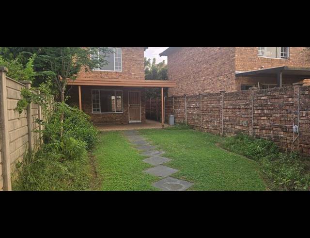 2 BEDROOM TOWNHOUSE FOR SALE IN ANNLIN